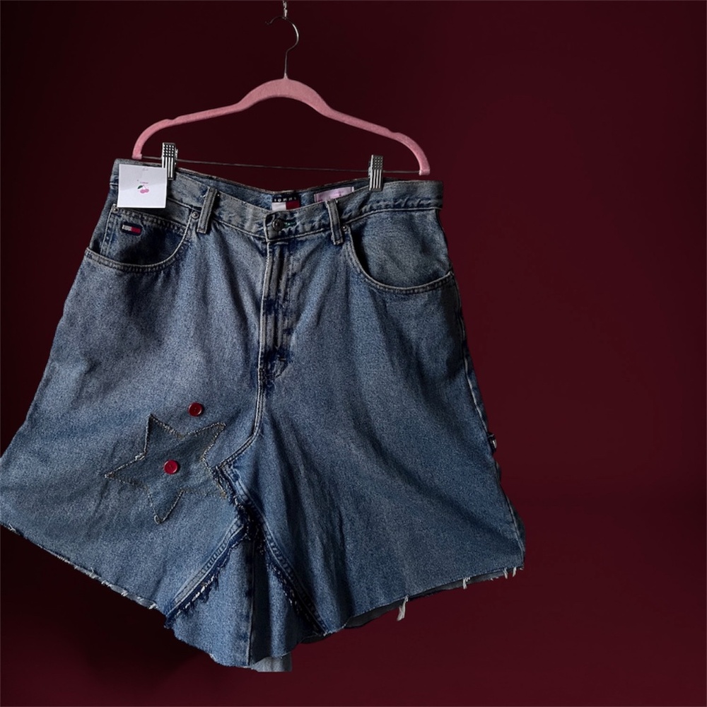 Upcycled Tommy Hilfiger skirt - Picture 4 of 5